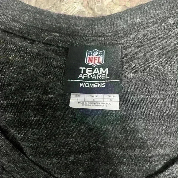 NFL Apparel Pittsburgh Steelers Women’s TShirt | Gray Shirt | Size Small - Picture 2 of 2